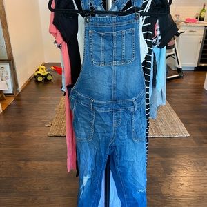 Maternity overalls
